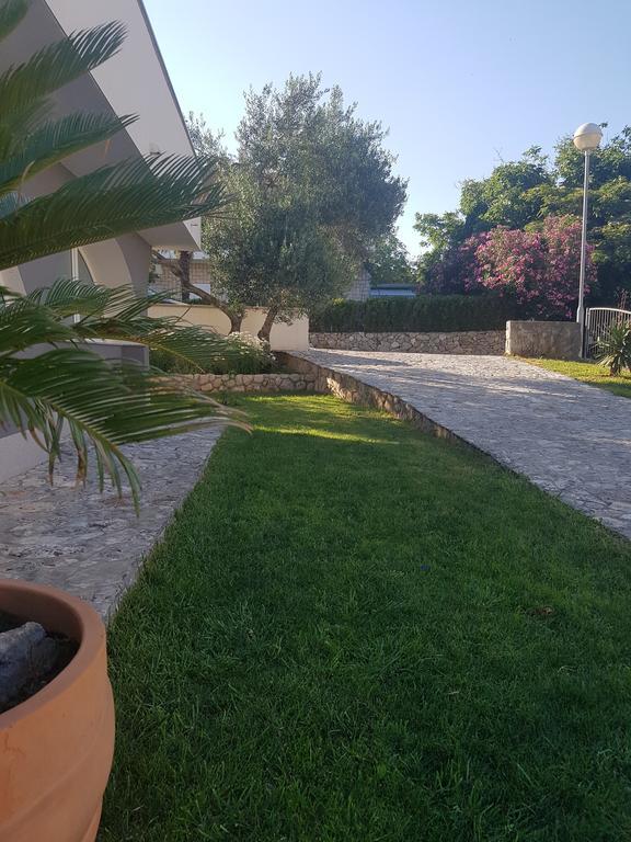 Apartments Maksim And Timon Krk Town Extérieur photo